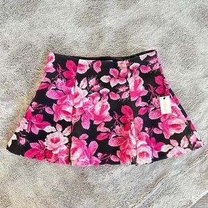 Women’s Medium Floral Skirt